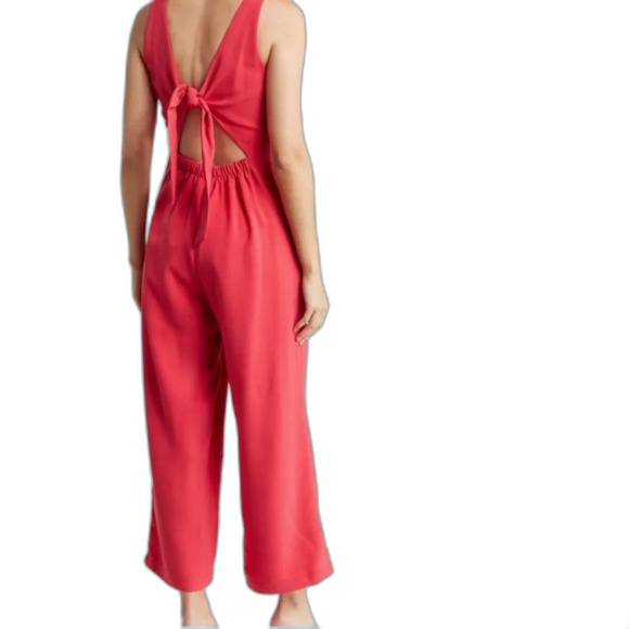 NWT Melloday v-neck tie-back jumpsuit. Size Medium.  NWT - Picture 1 of 9